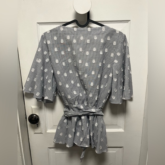 Wrap around top - Picture 2 of 2